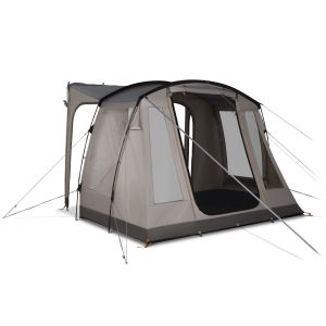 Predprostor Kampa Waypoint Mid z odprtim vhodom v tunel.